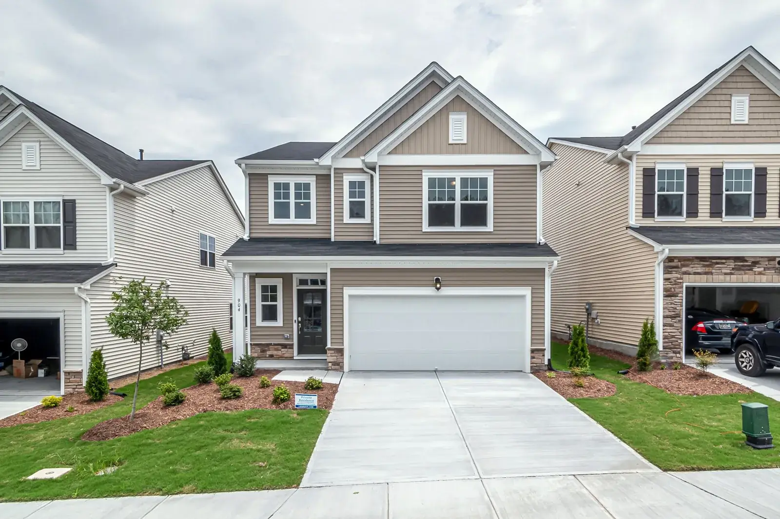 Newly built modern suburban house, the kind of home we buy in Atascocita