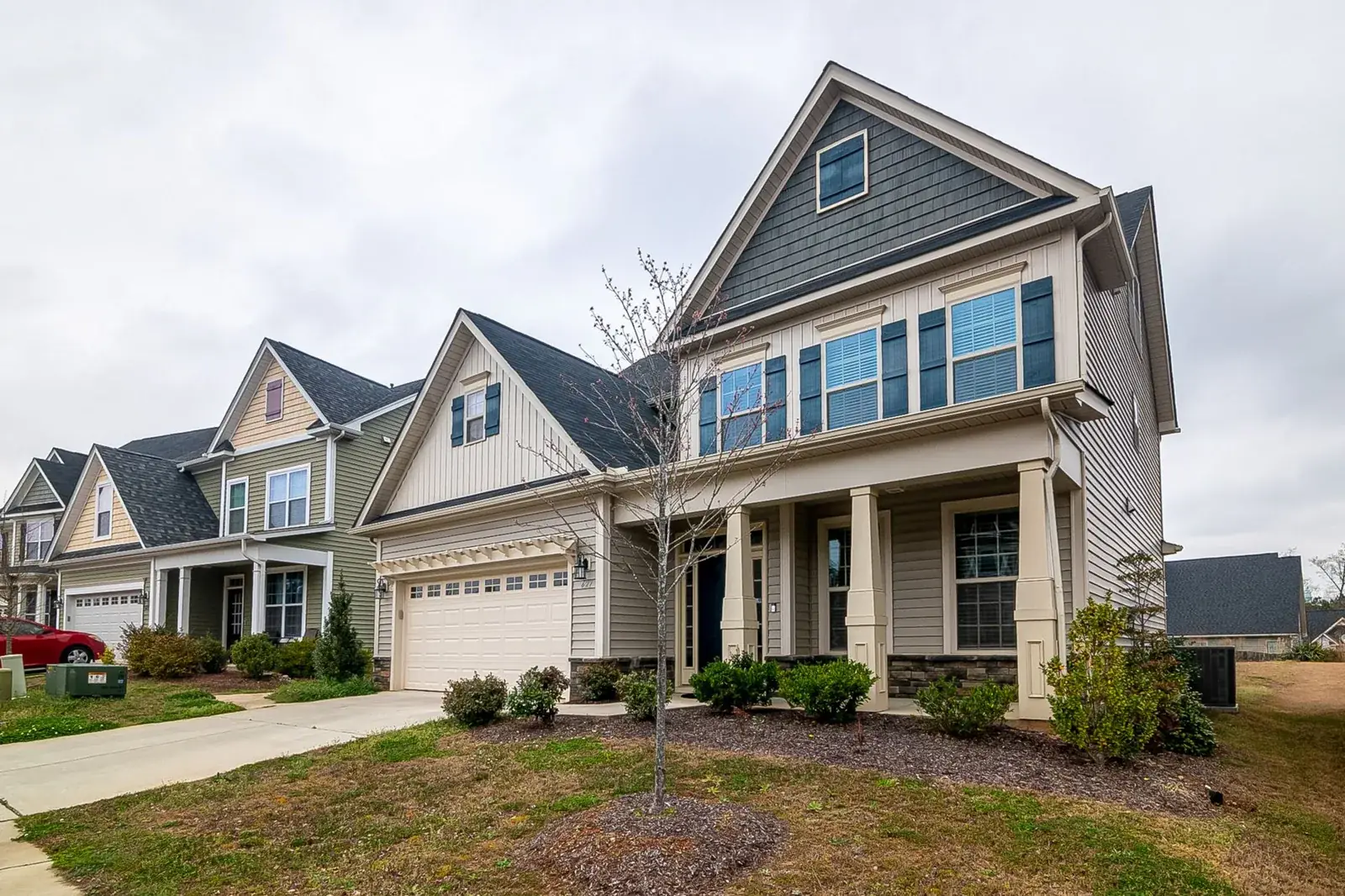 A row of modern suburban homes, the kind of home we buy in Baytown