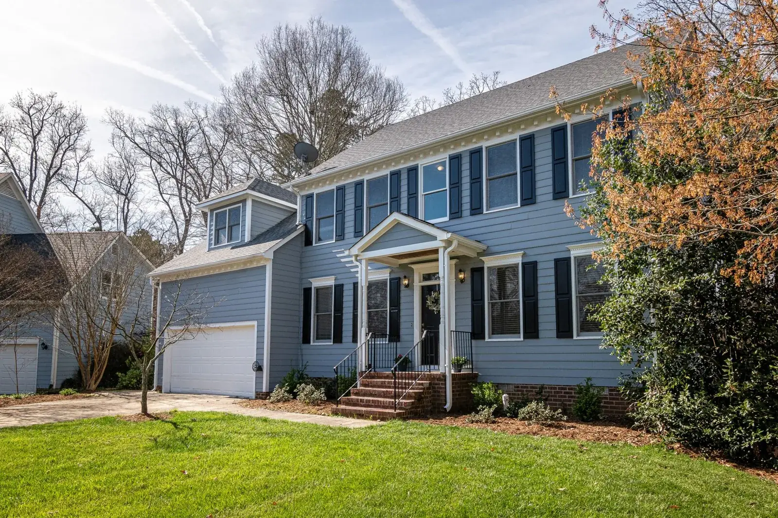 Spacious blue family home, the kind of home we buy in Clear Lake Shores