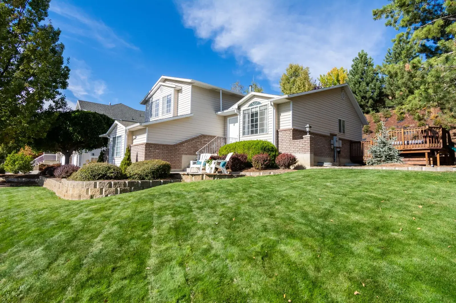 Beautiful suburban house, the kind of home we buy in Piney Point Village