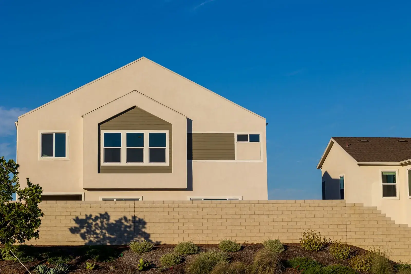 A modern suburban house, the kind of home we buy in South Houston